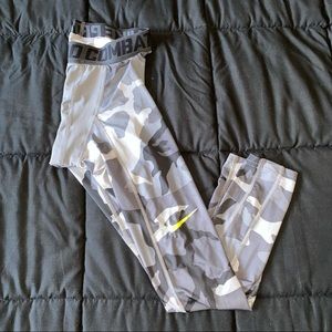 Men’s Nike Pro Combat 3/4th Compression Pants in Camo